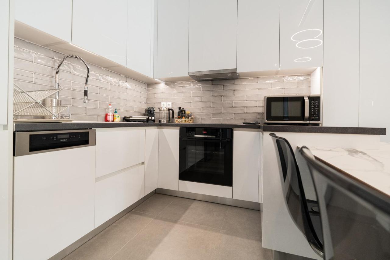 Liv - Luminous & Spacious In Pagrati Athens Exterior photo